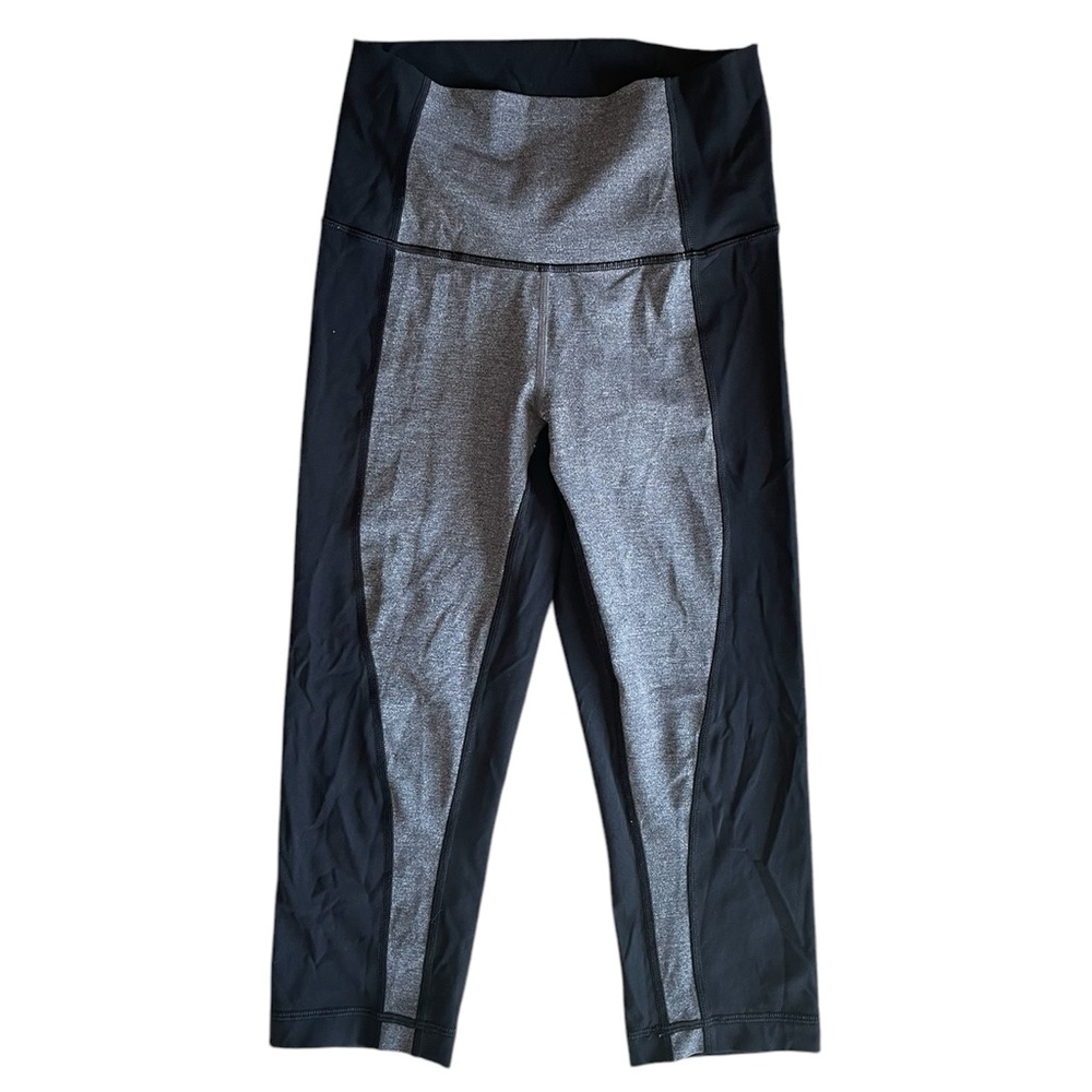 Lululemon women’s cropped capris on your mark crop size 4 black and grey